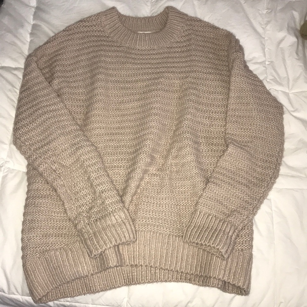 H&M, Oversized beige sweater, size Medium